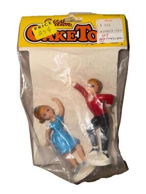 Vintage Wilton Cake Topper Figurines Boy and Girl in Original Packaging